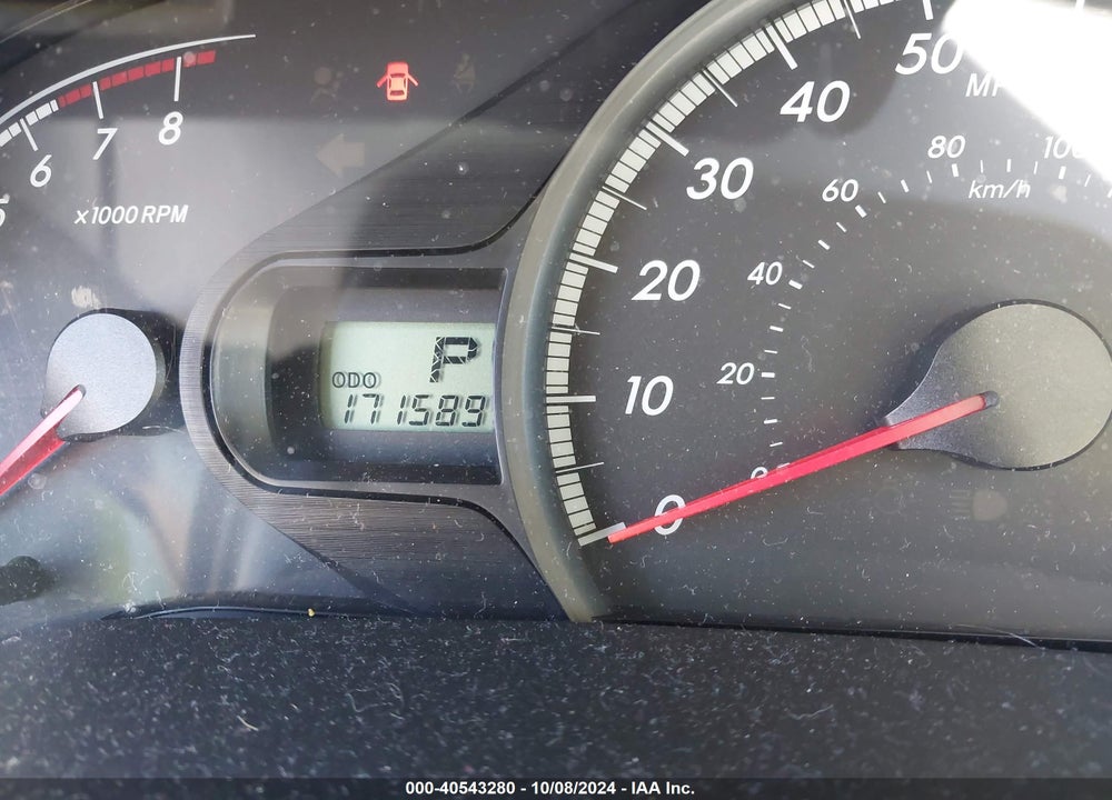 2011 TOYOTA SIENNA LE V6 VIN: 5TDKK3DC7BS015345