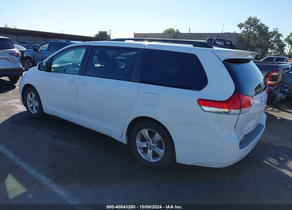2011 TOYOTA SIENNA LE V6 VIN: 5TDKK3DC7BS015345
