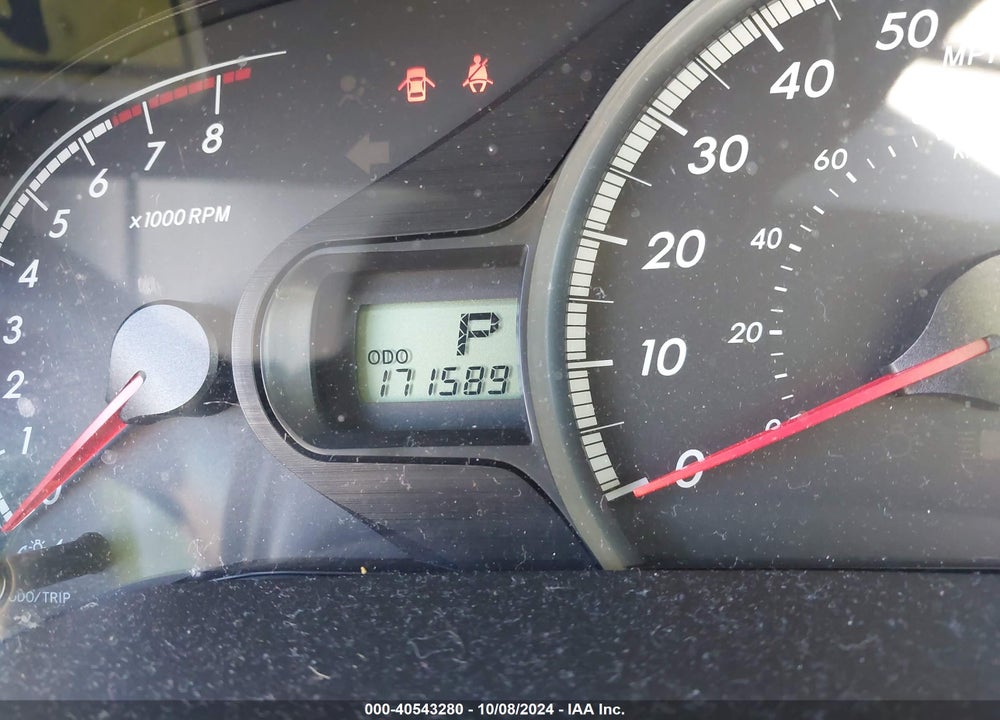 2011 TOYOTA SIENNA LE V6 VIN: 5TDKK3DC7BS015345