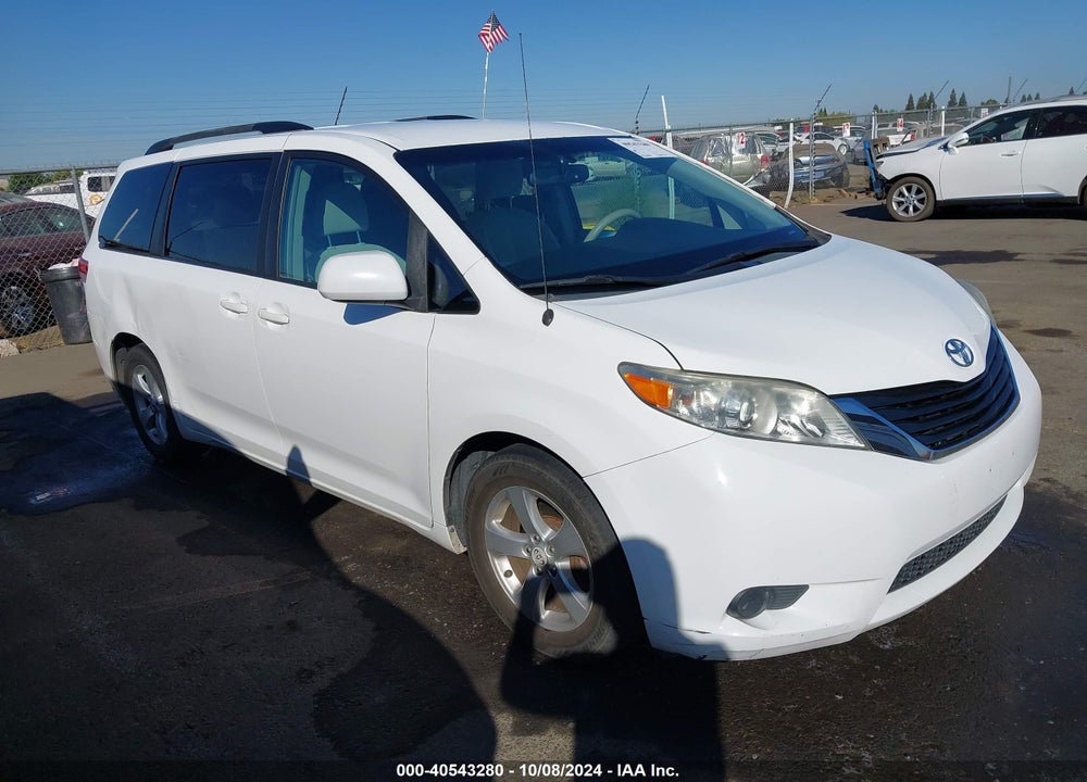 2011 TOYOTA SIENNA LE V6 VIN: 5TDKK3DC7BS015345