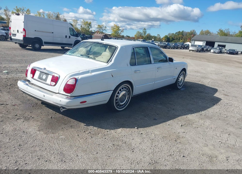 2002 ROLLS-ROYCE SILVER SERAPH VIN: SCALA61E02CX08085