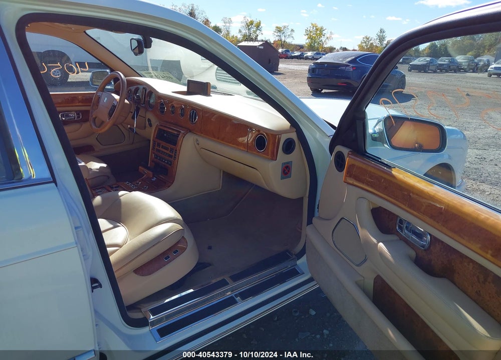 2002 ROLLS-ROYCE SILVER SERAPH VIN: SCALA61E02CX08085