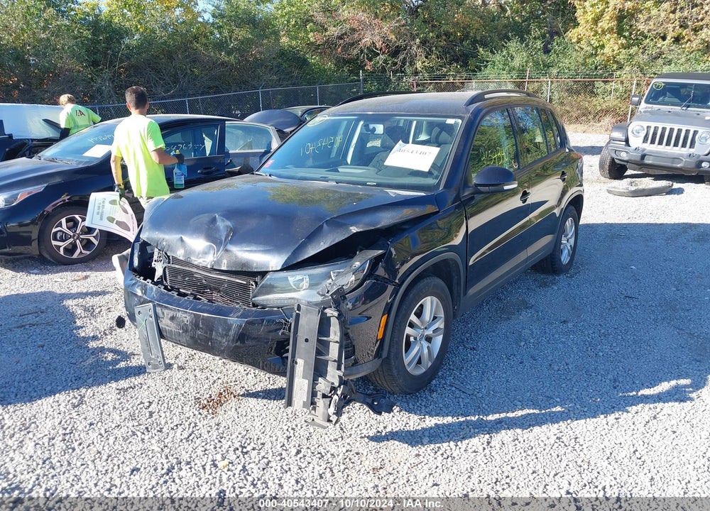 2015 VOLKSWAGEN TIGUAN S VIN: WVGBV7AX3FW523108