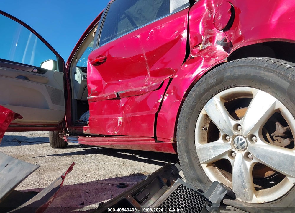 2010 VOLKSWAGEN ROUTAN SE VIN: 2V4RW3D13AR236617