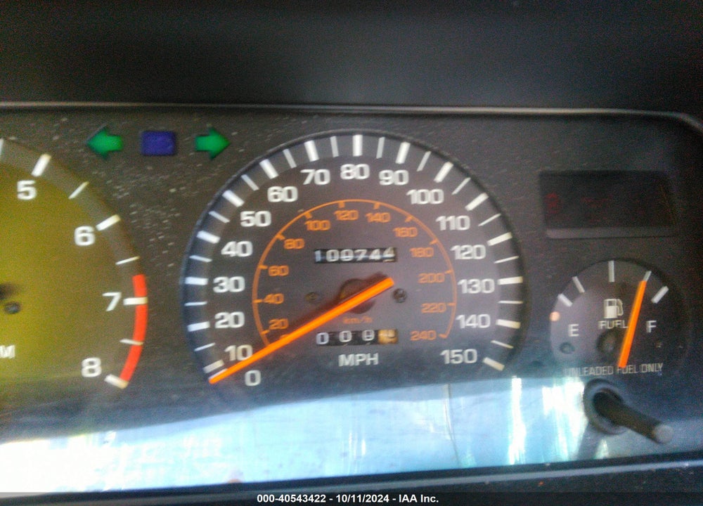 1990 TOYOTA CAMRY LE VIN: JT2VV22W4L0124497