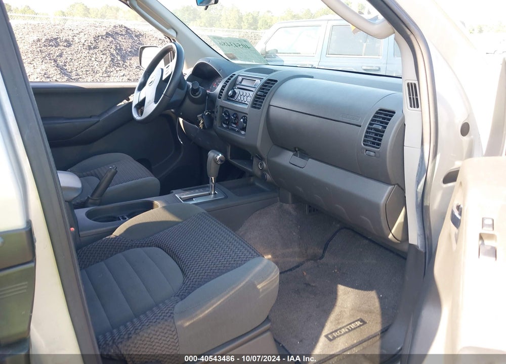 2005 NISSAN FRONTIER SE VIN: 1N6AD06U65C409741