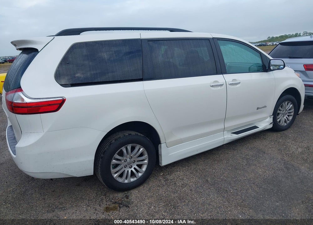 2016 TOYOTA SIENNA XLE 8 PASSENGER VIN: 5TDYK3DC0GS760469