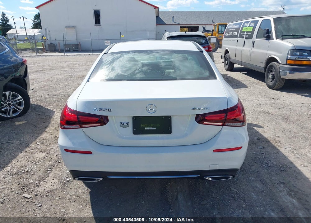 2022 MERCEDES-BENZ A 220 4MATIC VIN: W1K3G4FB5NJ342530