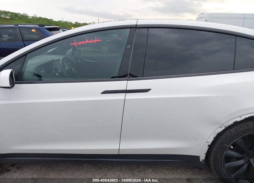2018 TESLA MODEL X 100D/75D/P100D VIN: 5YJXCBE42JF081230