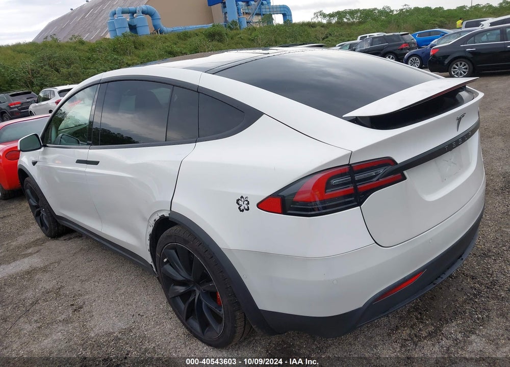 2018 TESLA MODEL X 100D/75D/P100D VIN: 5YJXCBE42JF081230