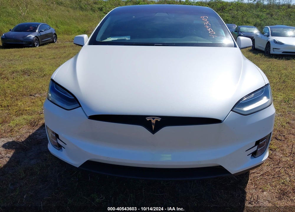 2018 TESLA MODEL X 100D/75D/P100D VIN: 5YJXCBE42JF081230