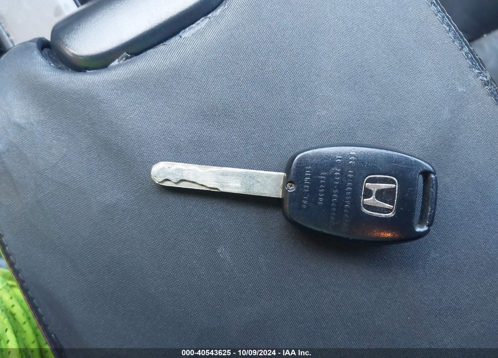 2012 HONDA ACCORD 2.4 SE VIN: 1HGCP2F63CA176783