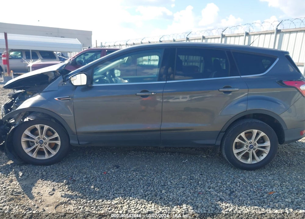 2017 FORD ESCAPE SE VIN: 1FMCU0GD9HUB08840