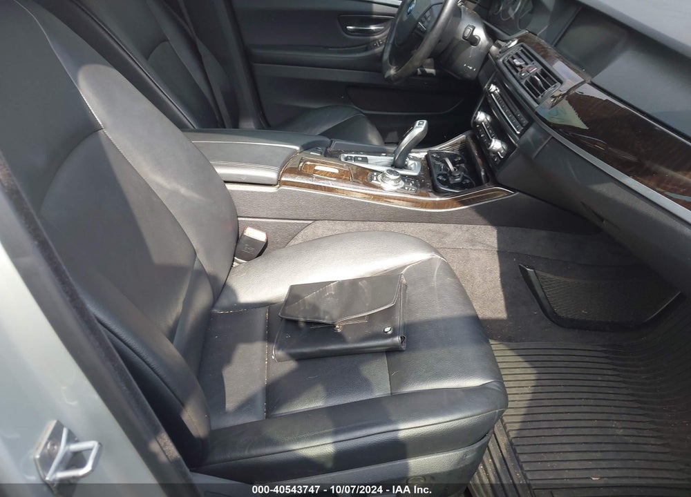 2013 BMW 528I XDRIVE VIN: WBAXH5C5XDD110402