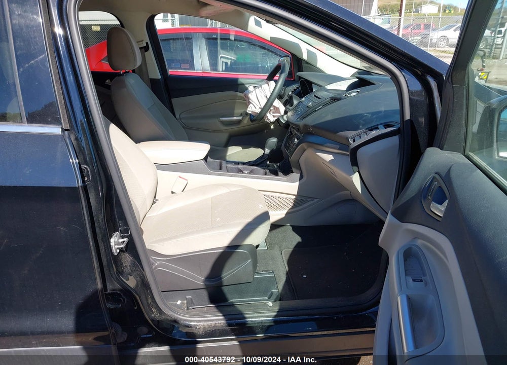 2017 FORD ESCAPE SE VIN: 1FMCU9GD9HUC58192