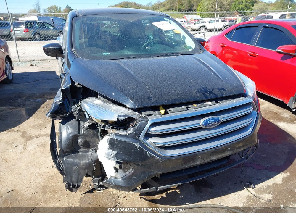 2017 FORD ESCAPE SE VIN: 1FMCU9GD9HUC58192