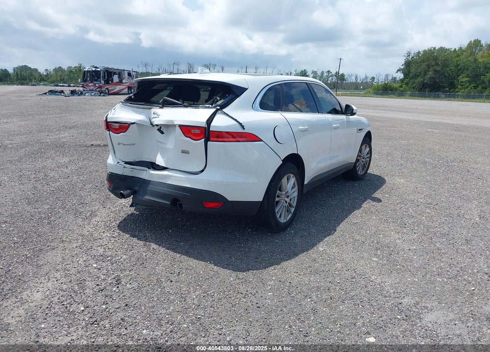 2019 JAGUAR F-PACE VIN: SADCK2GX6KA390884