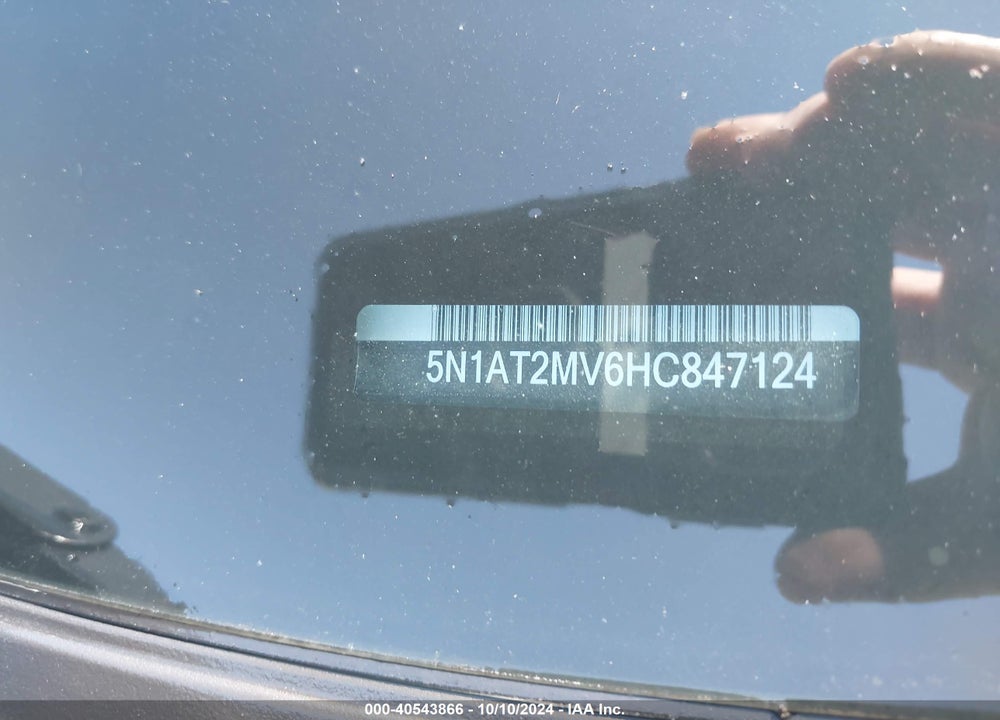 2017 NISSAN ROGUE SV VIN: 5N1AT2MV6HC847124