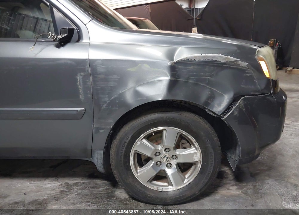 2011 HONDA PILOT EX-L VIN: 5FNYF4H55BB005837