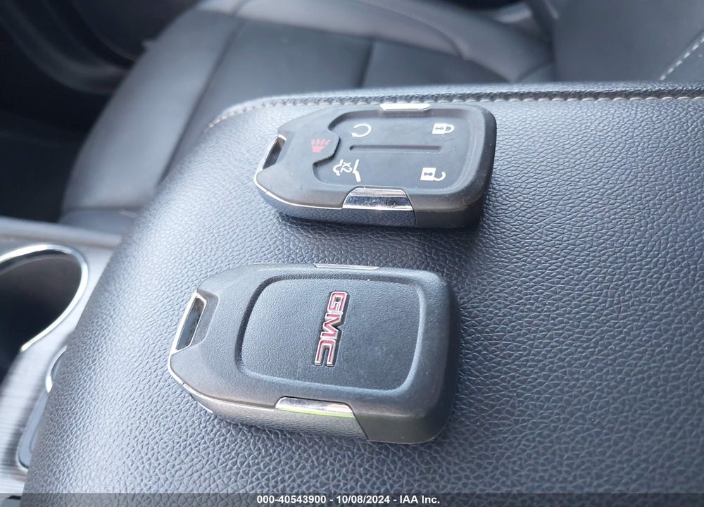 2023 GMC ACADIA FWD SLT VIN: 1GKKNML43PZ121180
