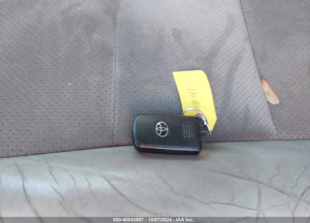 2014 TOYOTA CAMRY HYBRID XLE VIN: 4T1BD1FK0EU129329