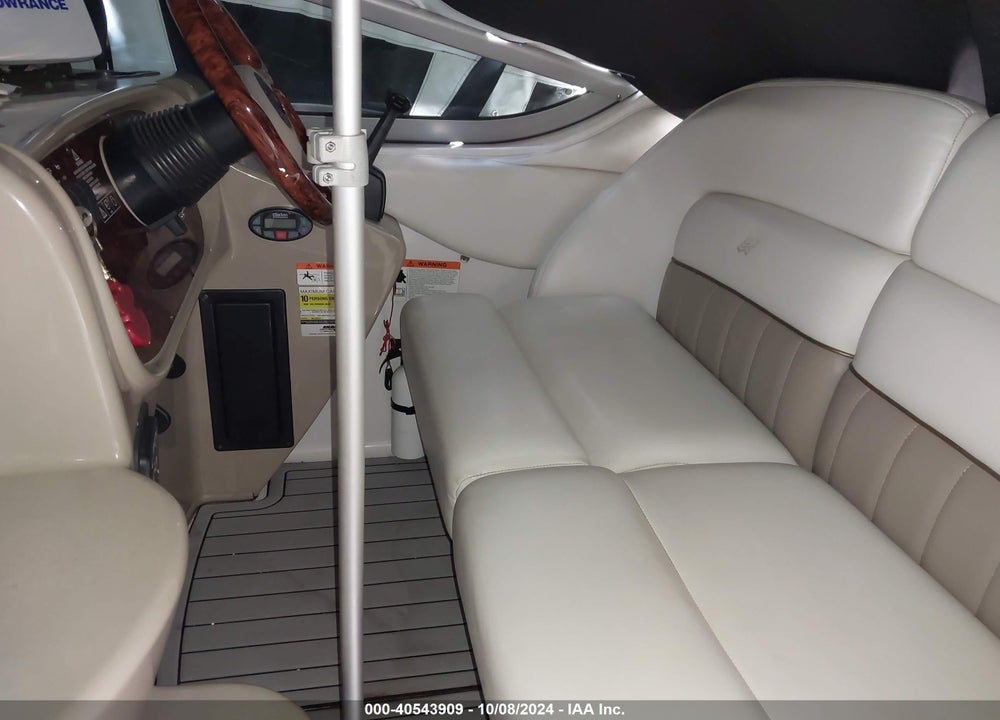 2005 FOUR WINNS BOAT AND TRAILER VIN: GFNCC107L405