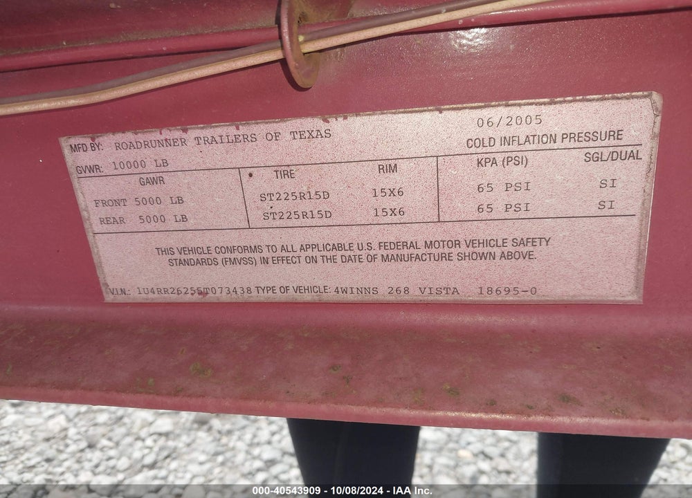 2005 FOUR WINNS BOAT AND TRAILER VIN: GFNCC107L405