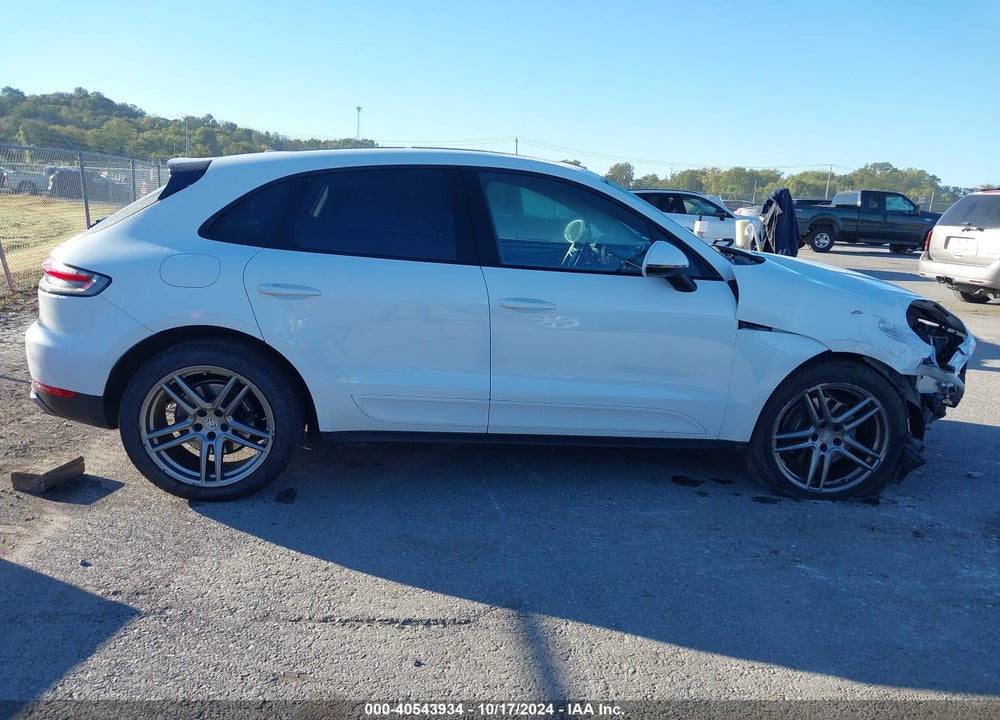 2019 PORSCHE MACAN VIN: WP1AA2A52KLB02794