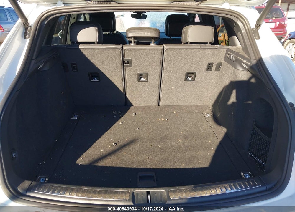 2019 PORSCHE MACAN VIN: WP1AA2A52KLB02794