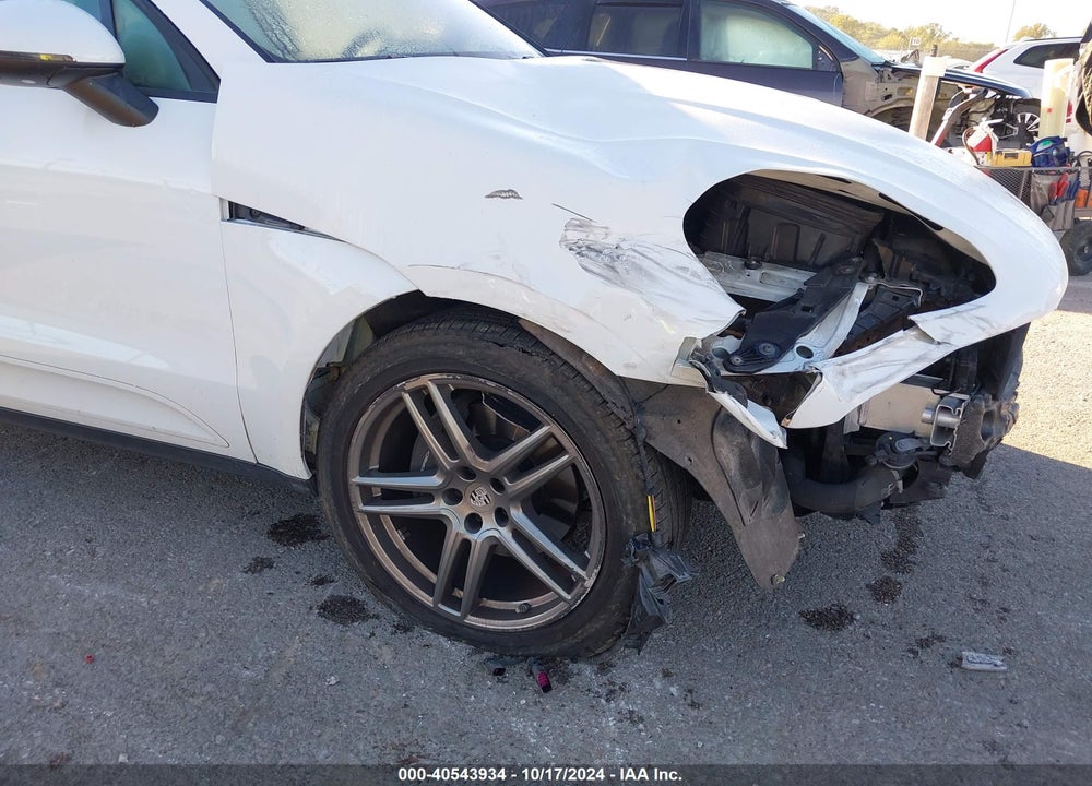 2019 PORSCHE MACAN VIN: WP1AA2A52KLB02794