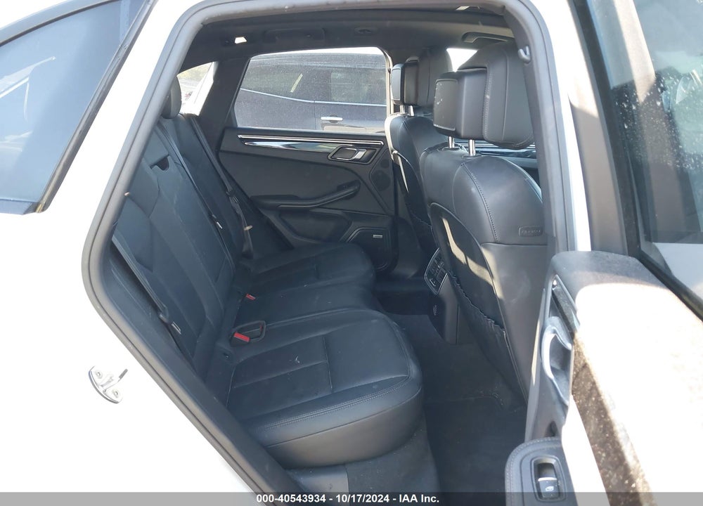 2019 PORSCHE MACAN VIN: WP1AA2A52KLB02794