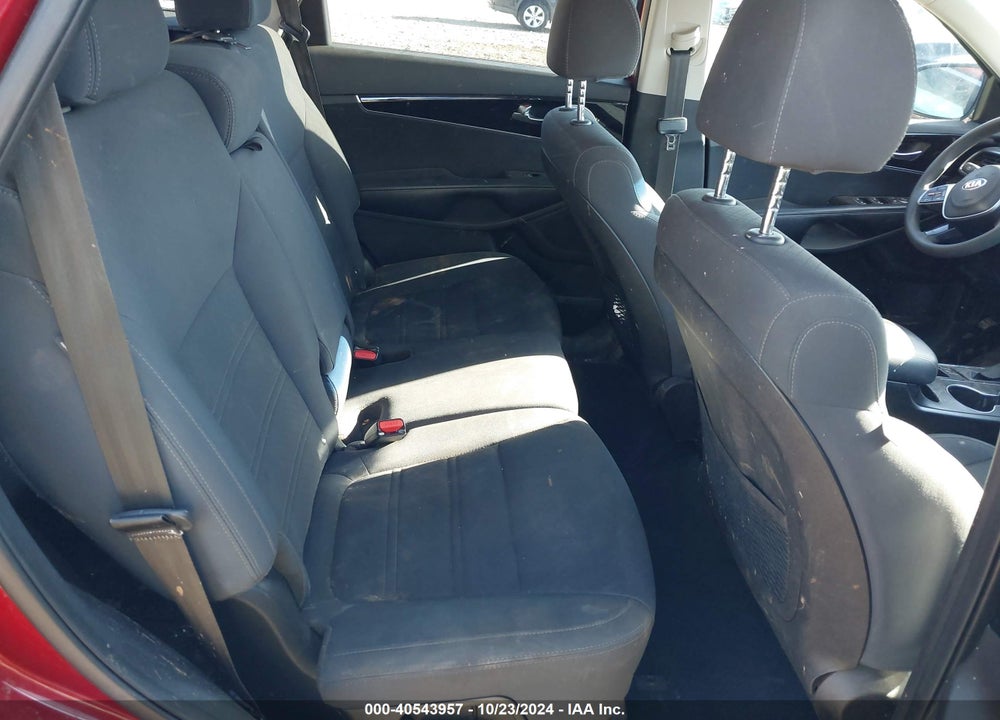 2019 KIA SORENTO 2.4L LX VIN: 5XYPGDA38KG545919