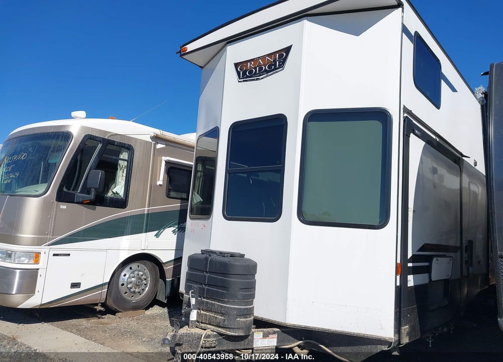 2023 FOREST RIVER OTHER VIN: 4X4TWD825PF070118