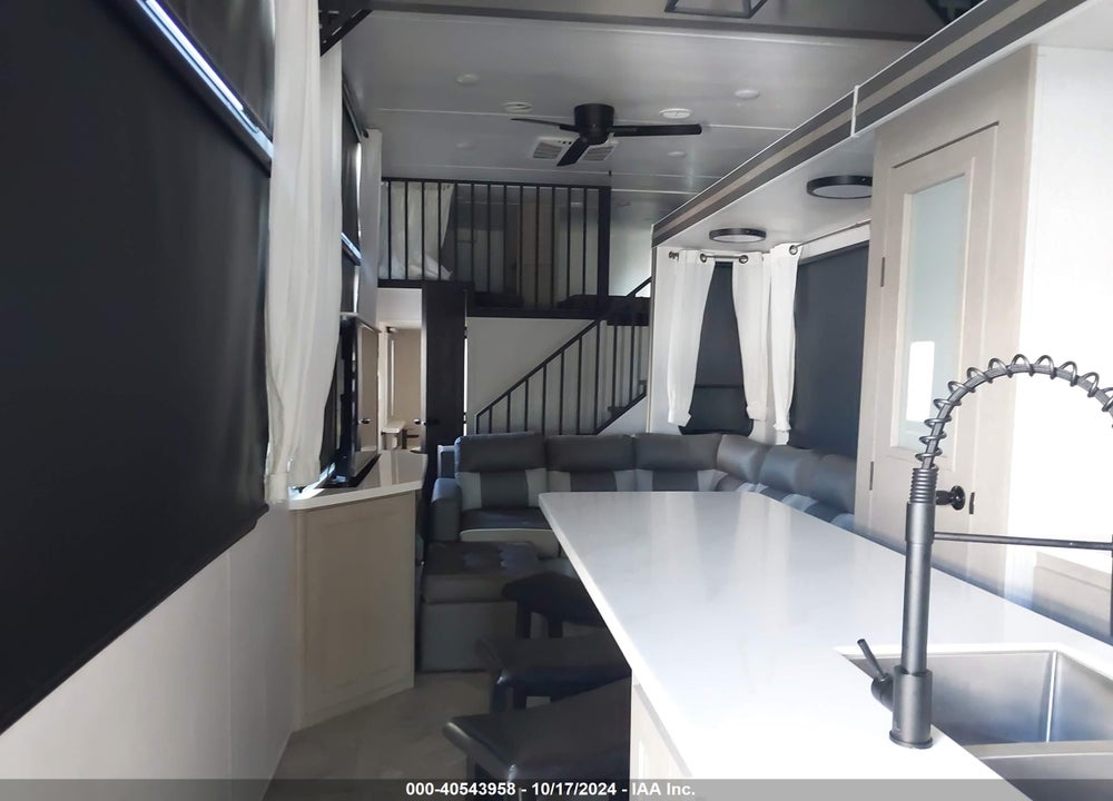 2023 FOREST RIVER OTHER VIN: 4X4TWD825PF070118