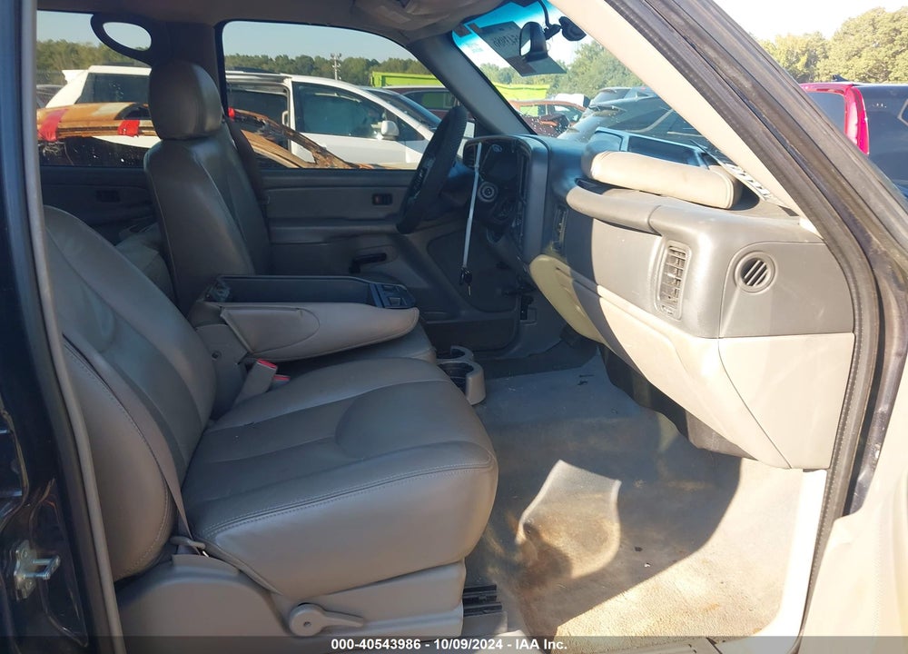 2005 CHEVROLET SUBURBAN 1500 LS VIN: 3GNEC16Z35G144239
