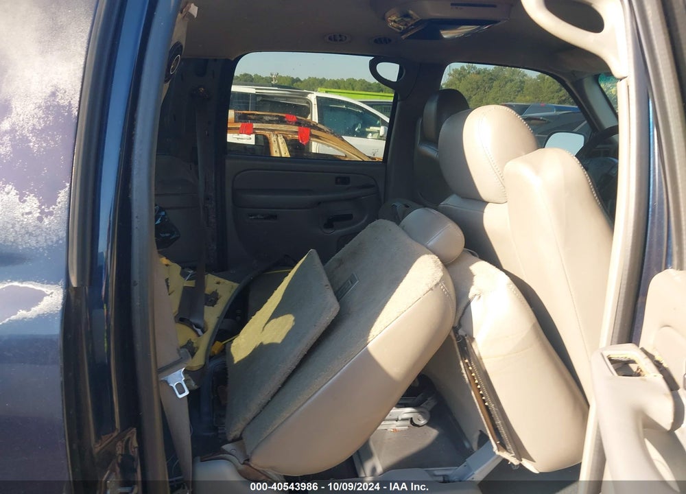 2005 CHEVROLET SUBURBAN 1500 LS VIN: 3GNEC16Z35G144239