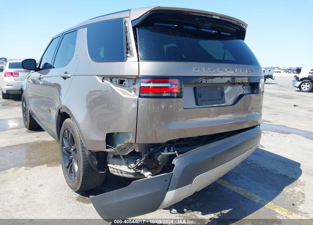 2017 LAND ROVER DISCOVERY HSE VIN: SALRRBBV0HA011578