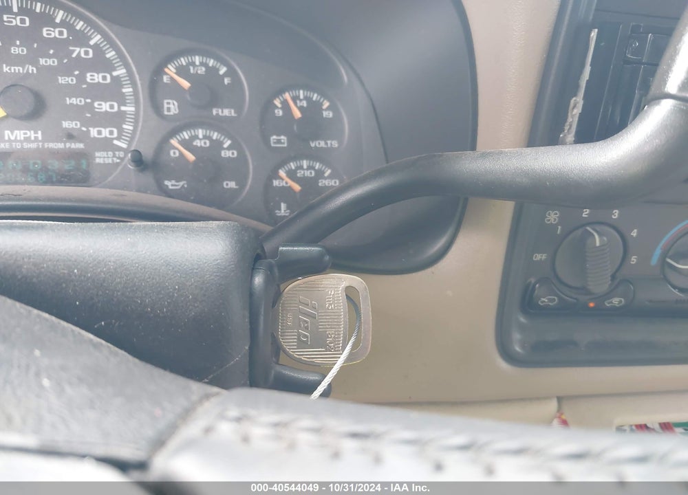 2001 GMC YUKON SLT VIN: 1GKEK13T91J197021