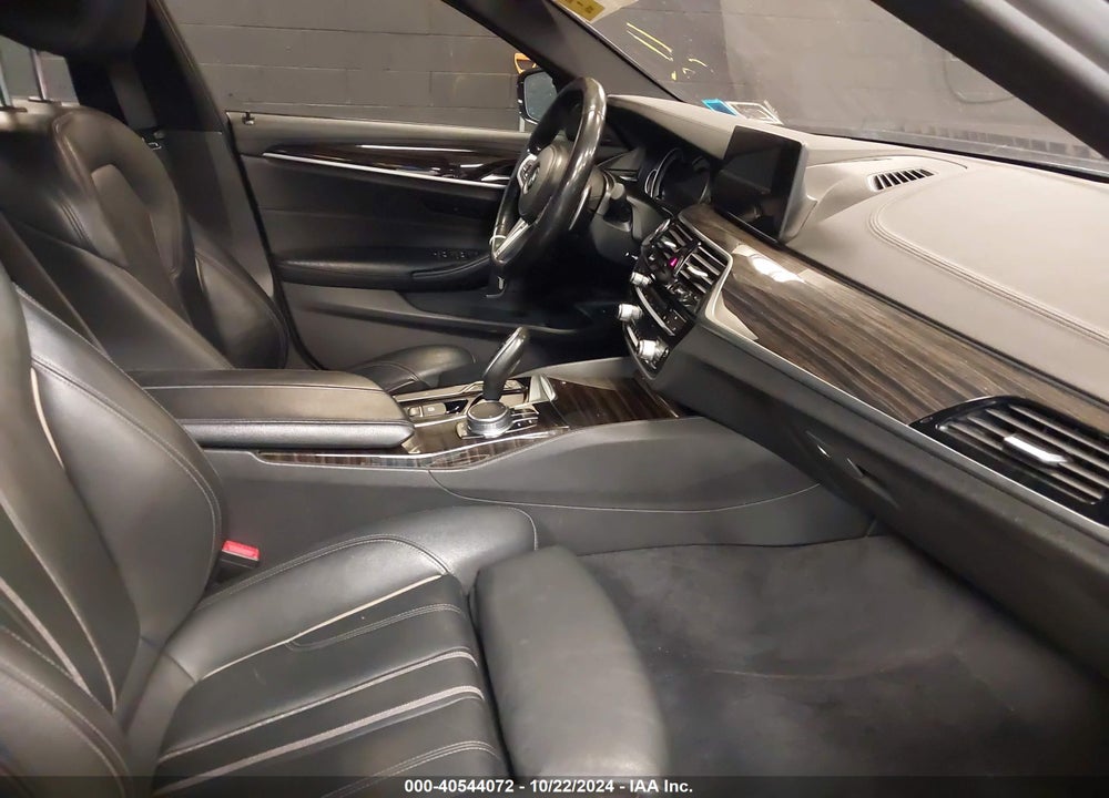 2018 BMW 530I XDRIVE VIN: WBAJA7C57JWA71065