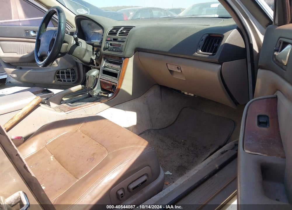 1992 ACURA LEGEND LS VIN: JH4KA7675NC022292
