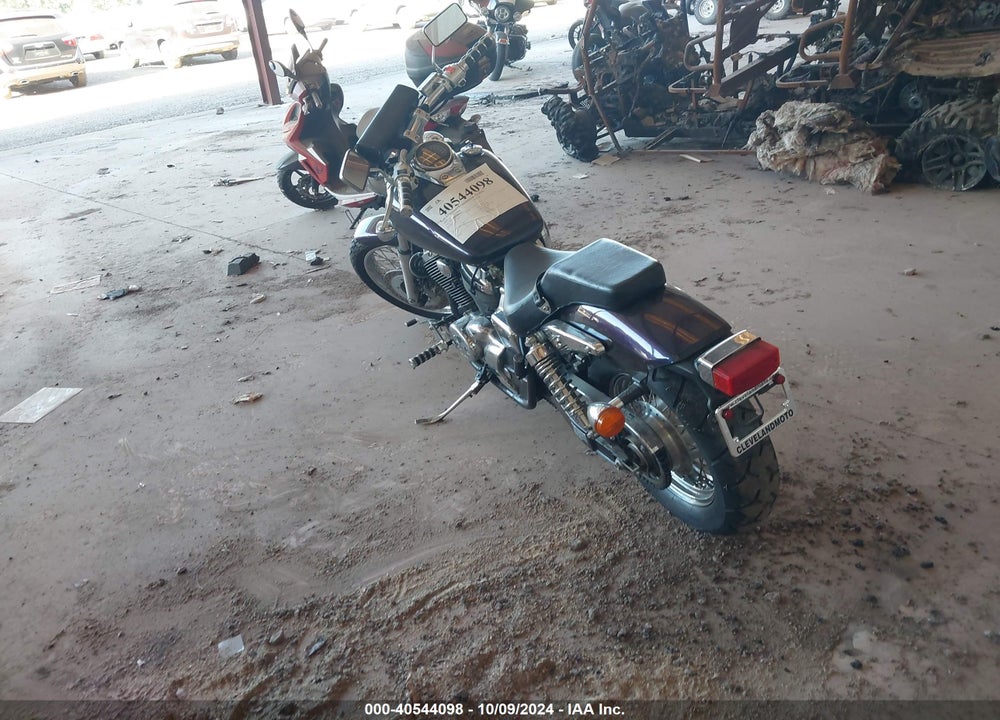 2001 HONDA VT750 DC VIN: JH2RC44011K503243