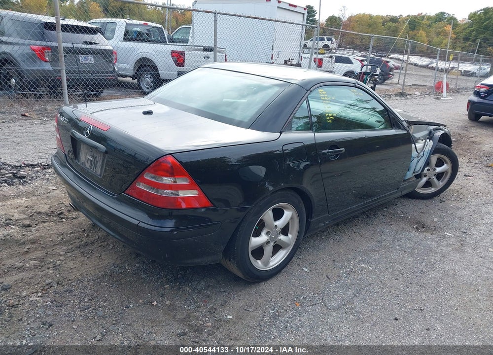 2002 MERCEDES-BENZ SLK 320 VIN: WDBKK65F12F268279