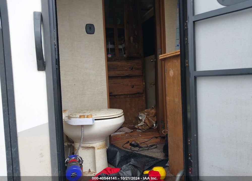 2014 KEYSTONE TRAVEL TRAILER VIN: 4YDT31122E1530298