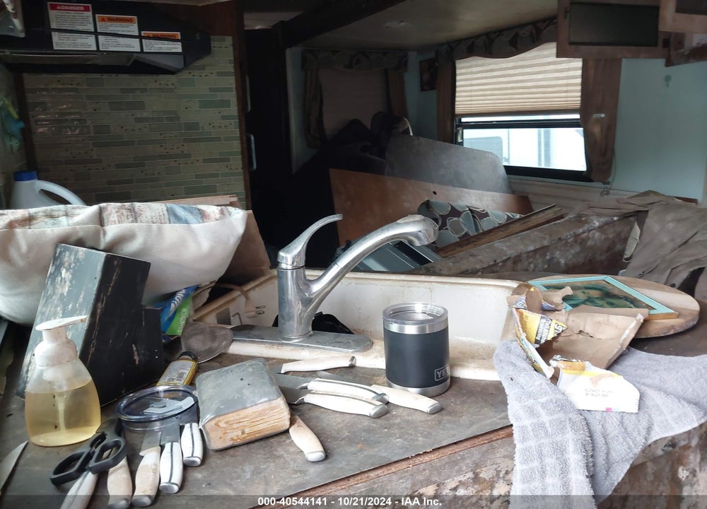 2014 KEYSTONE TRAVEL TRAILER VIN: 4YDT31122E1530298