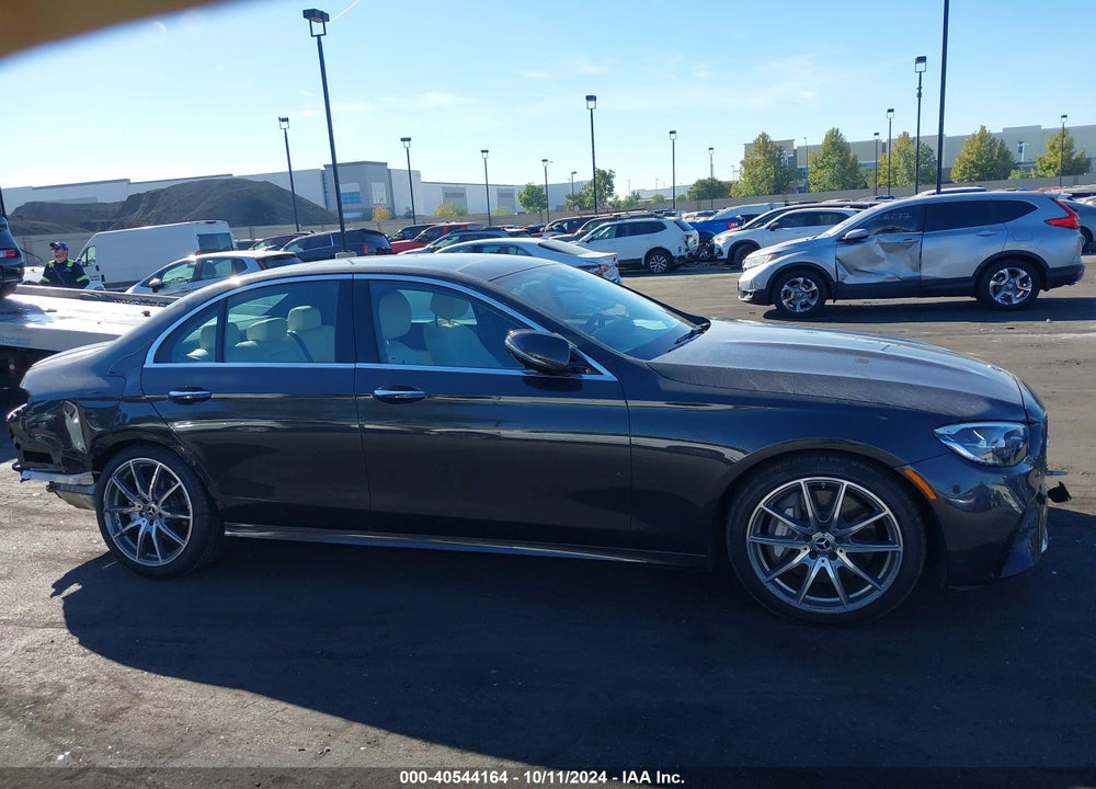 2022 MERCEDES-BENZ E 350 VIN: W1KZF8DB1NB077705