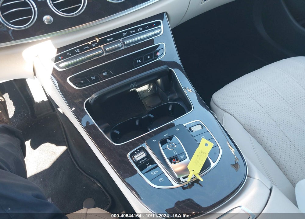 2022 MERCEDES-BENZ E 350 VIN: W1KZF8DB1NB077705