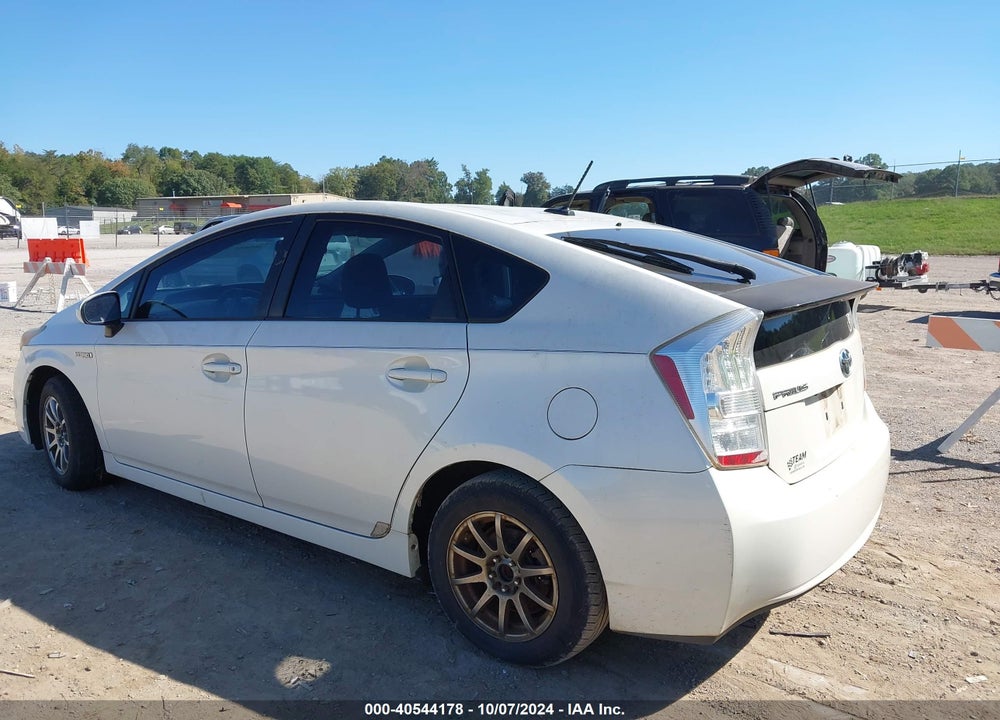 2011 TOYOTA PRIUS FOUR VIN: JTDKN3DUXB1365811