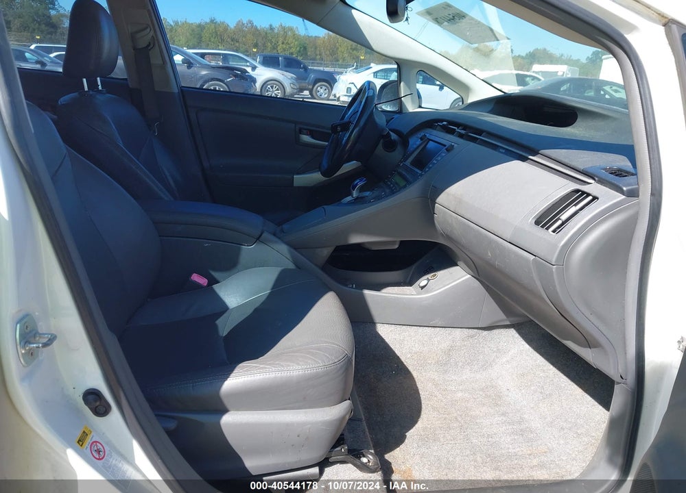 2011 TOYOTA PRIUS FOUR VIN: JTDKN3DUXB1365811