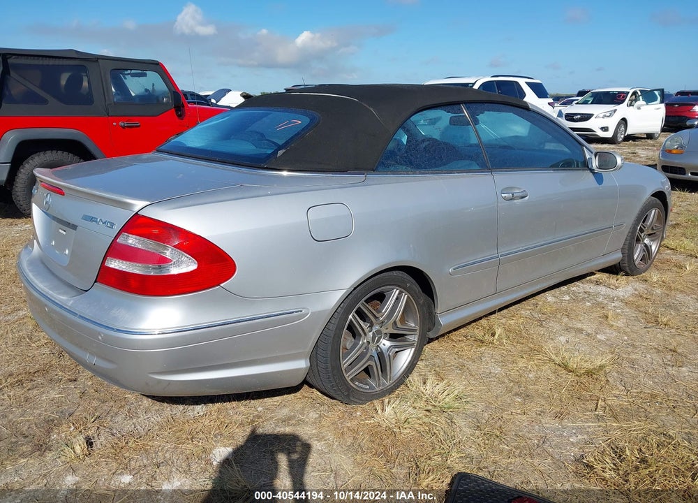 2005 MERCEDES-BENZ CLK 500 VIN: WDBTK75J45F155932