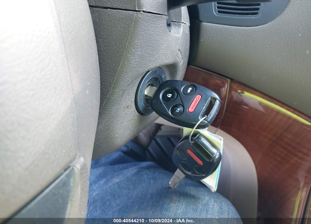 2007 HONDA ACCORD VIN: 1HGCM56437A008902